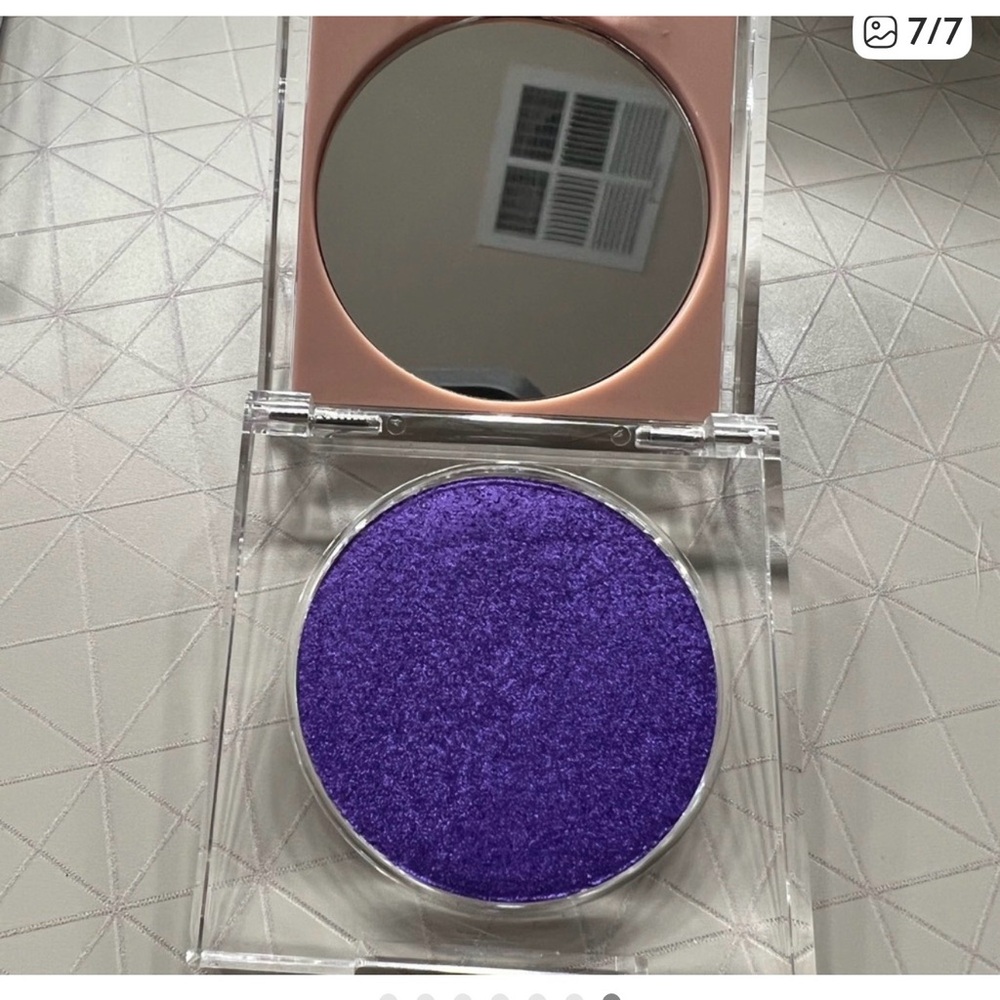 Kkw flashing lights pressed powder pigment